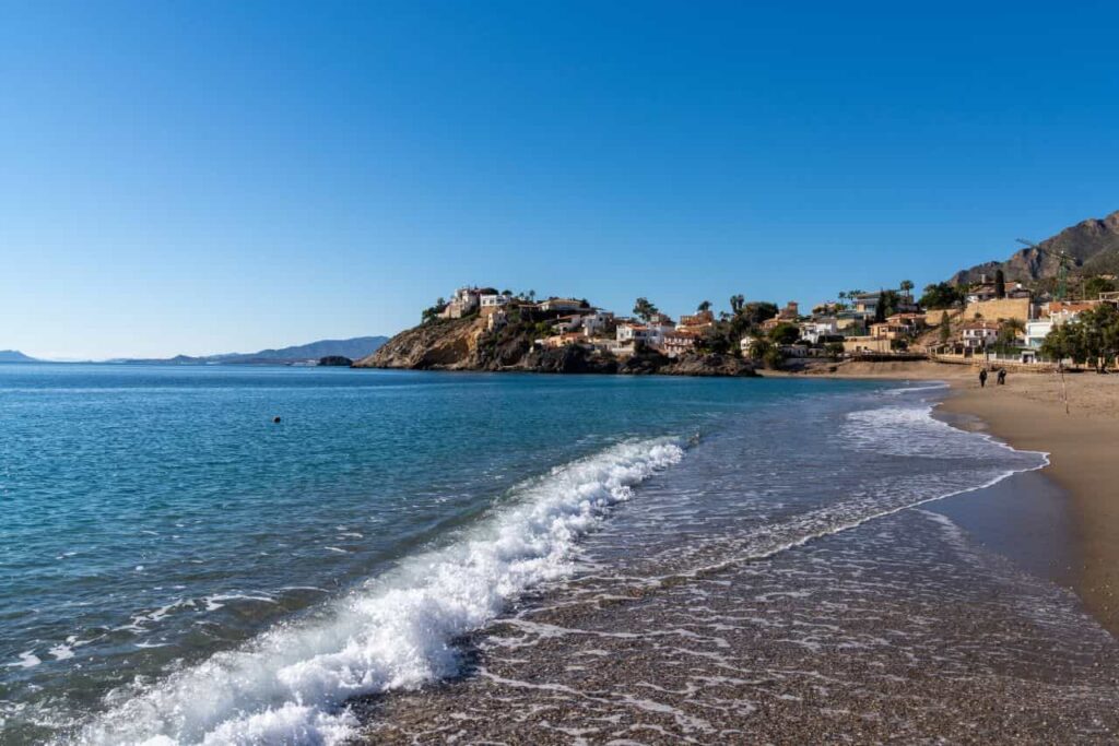 Imagen de la Playa de las Delicias en Águilas, para hablar acerca de donde est? la Costa Cálida en Murcia.