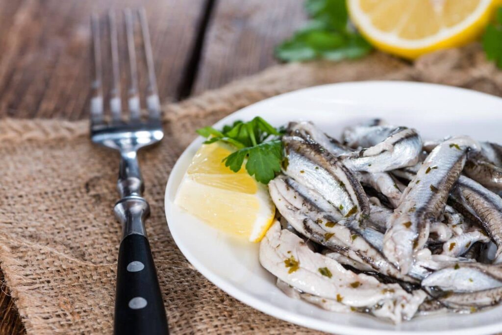 Danie z anchois w occie.