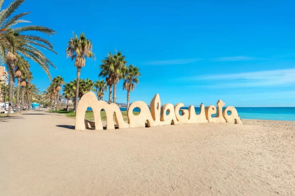 La plage de la Malagueta ? Malaga, l'une des meilleures plages de la Costa del Sol.