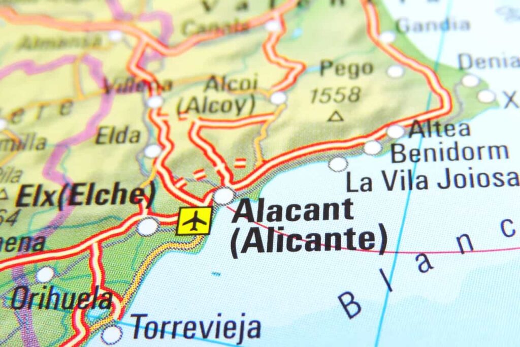 Map to find out what to see and do in Alicante.