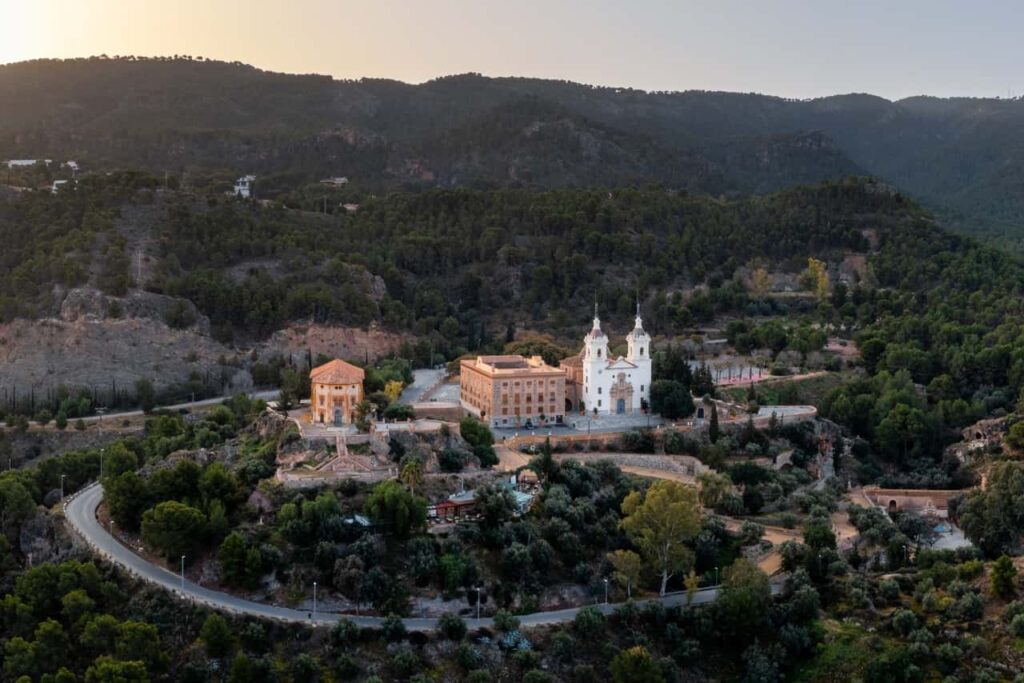 Bezoek het heiligdom van La Fuensanta in Murcia, een van de dingen om te doen in de provincie Murcia.