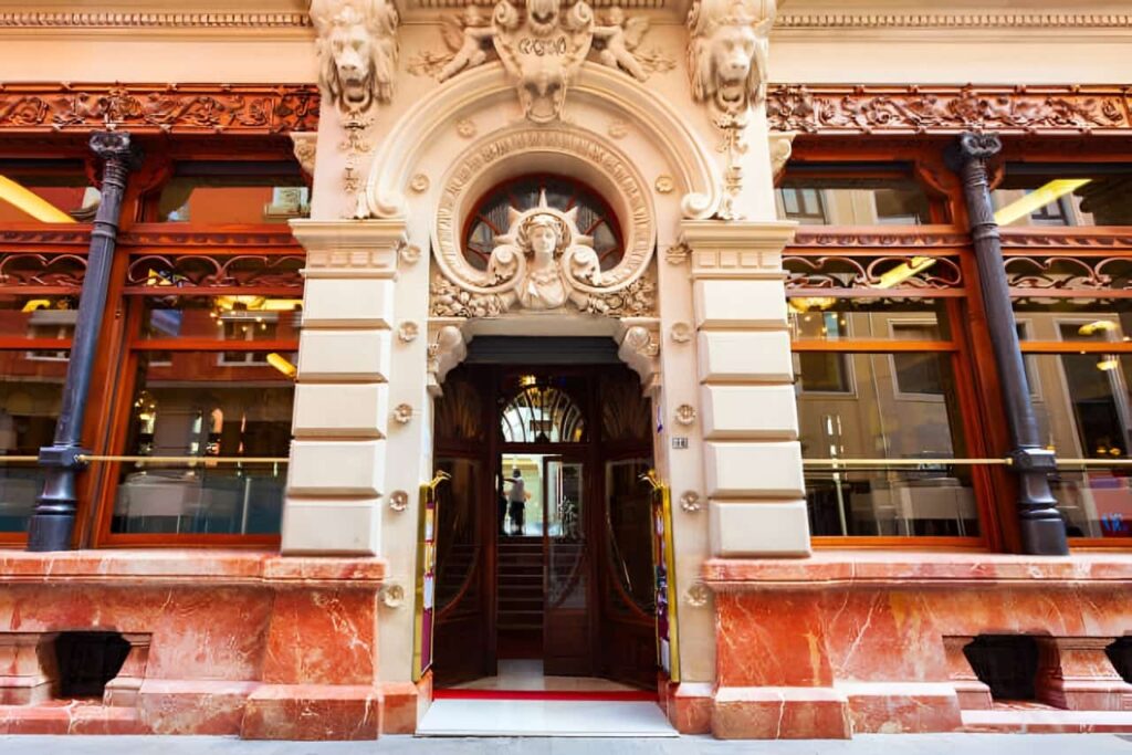 Gevel van het Real Casino de Murcia.