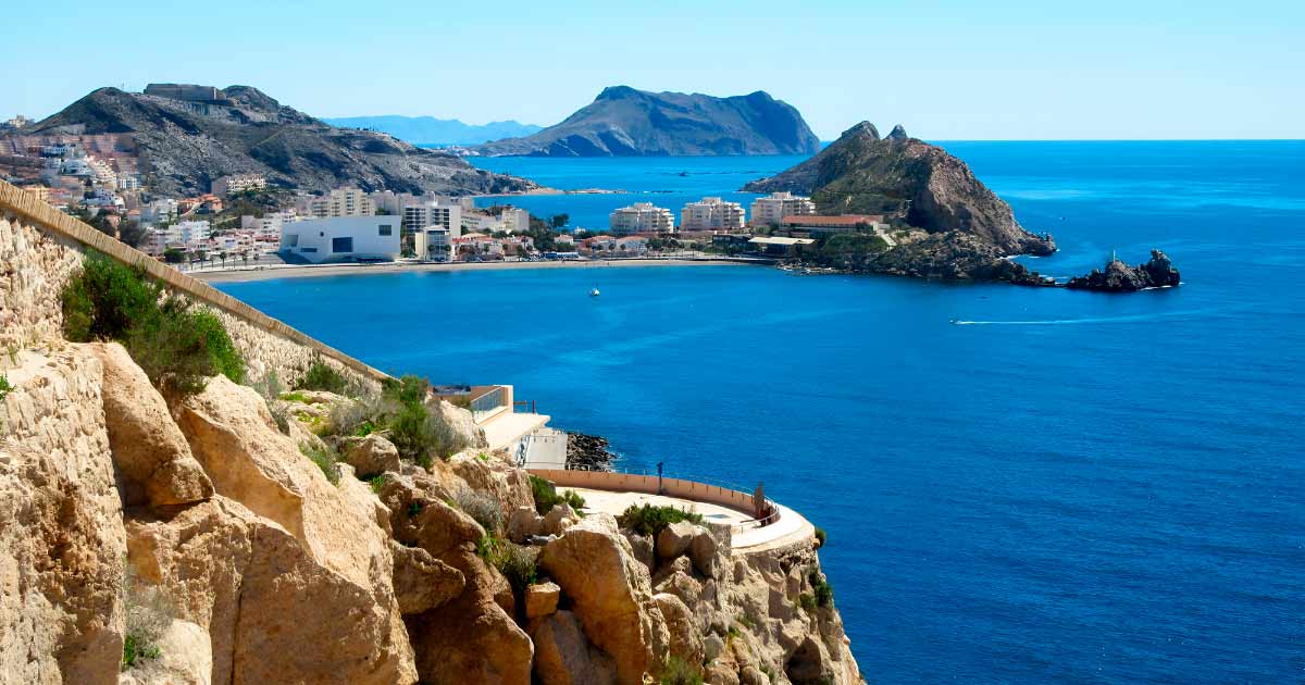 Zdj?cie lotnicze miasta Águilas (Murcia) na wybrze?u Costa Calida.