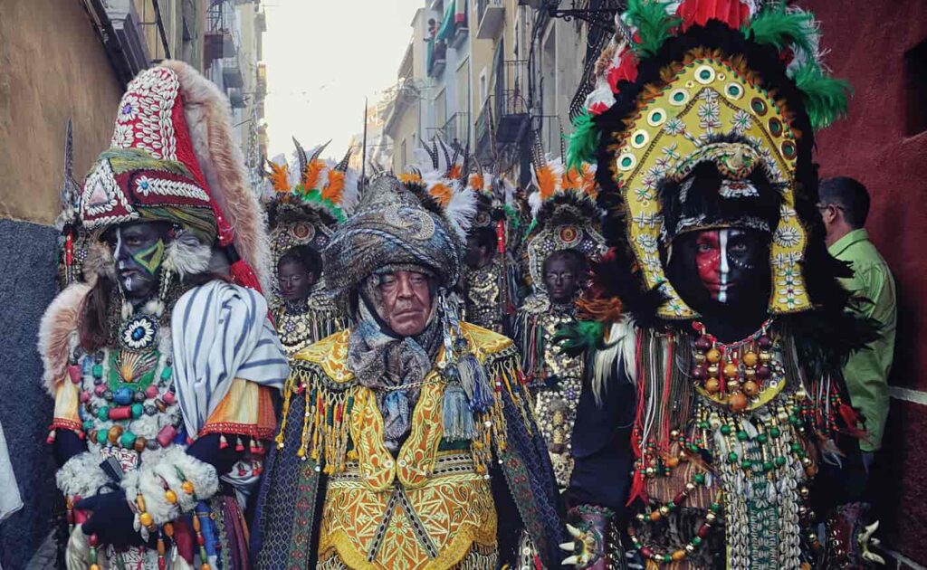 Vertegenwoordigers van de Moorse kant in de Moren en Christenen van Villajoyosa.